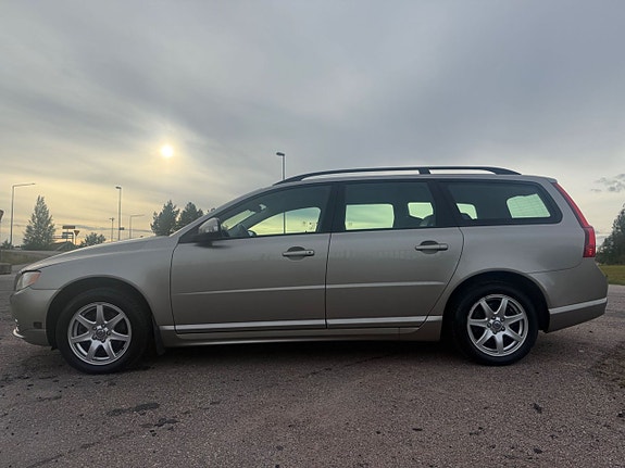 Volvo V70 5 of 5