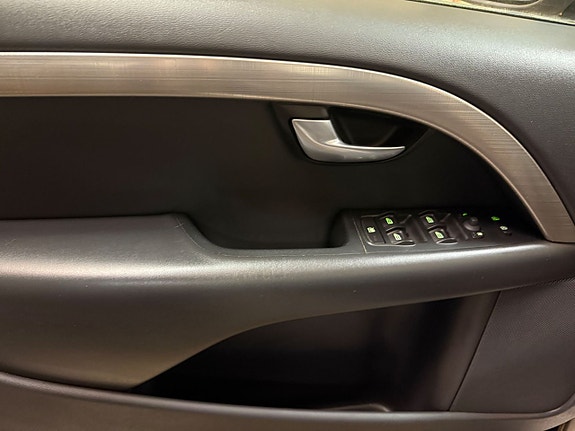 Volvo V70 17 of 27