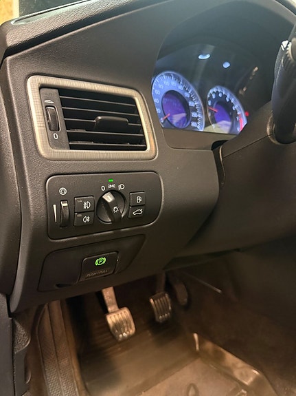 Volvo V70 18 of 27