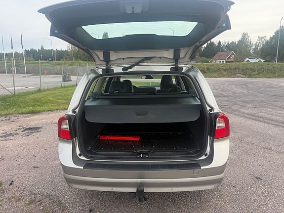 Volvo V70 9 of 27