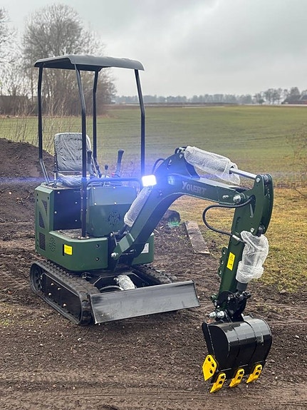 Grävmaskin / Minigrävare 1200KG B/S 13.5HP KAMPANJ 2 of 5