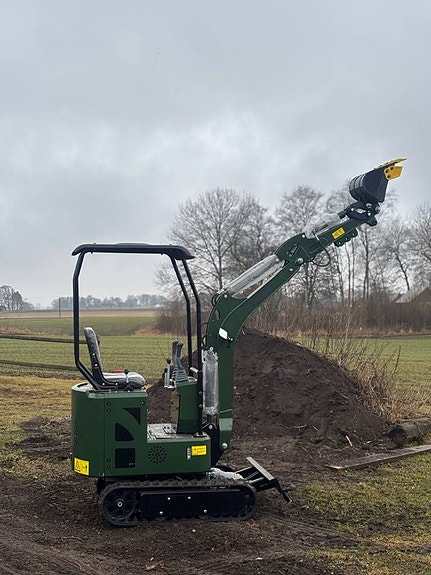 Grävmaskin / Minigrävare 1200KG B/S 13.5HP KAMPANJ 6 of 12