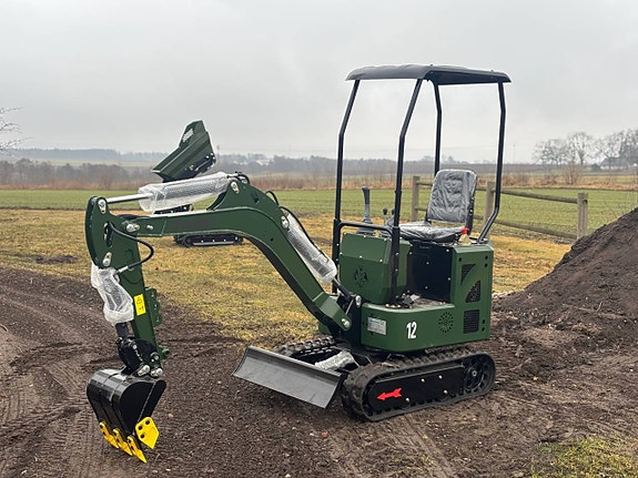 Grävmaskin / Minigrävare 1200KG B/S 13.5HP OMG Leverans