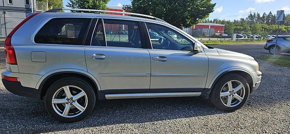 Volvo XC90 3 of 5