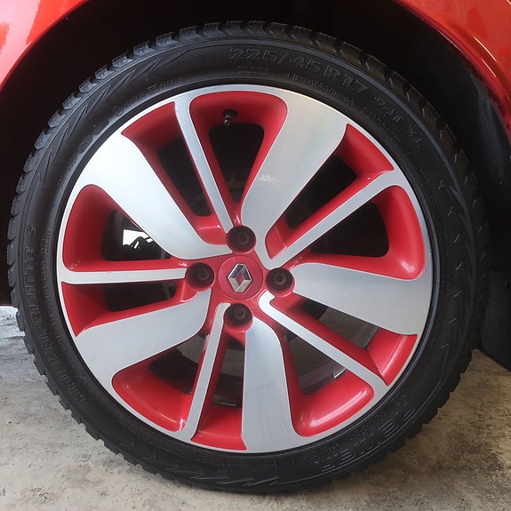 Renault Clio 25 of 27