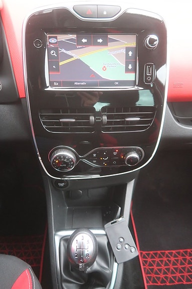 Renault Clio 12 of 27