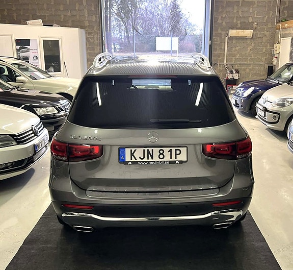 Mercedes-Benz GLB200 d 21 of 25