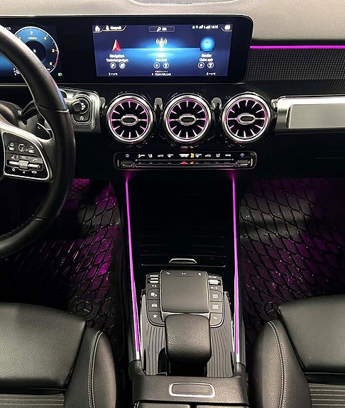 Mercedes-Benz GLB200 d 25 of 25