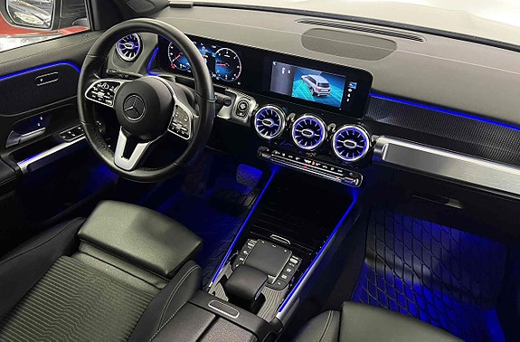Mercedes-Benz GLB200 d 9 of 25