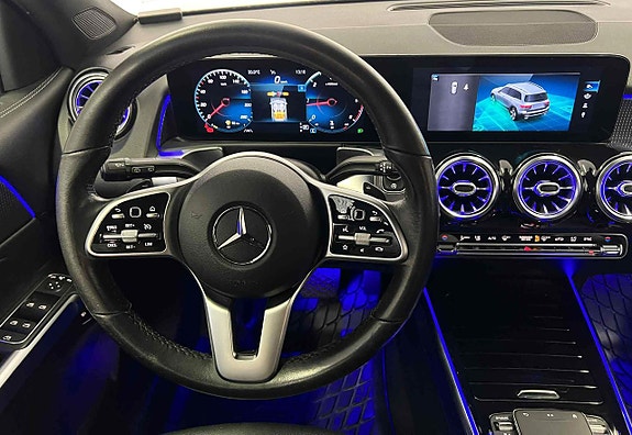 Mercedes-Benz GLB200 d 14 of 25
