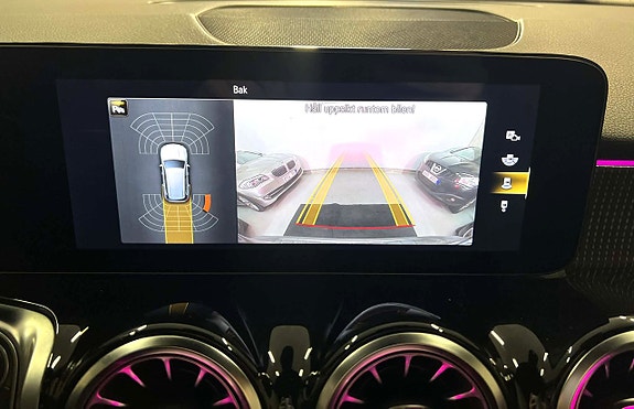 Mercedes-Benz GLB200 d 17 of 25