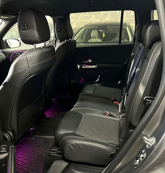 Mercedes-Benz GLB200 d 15 of 25