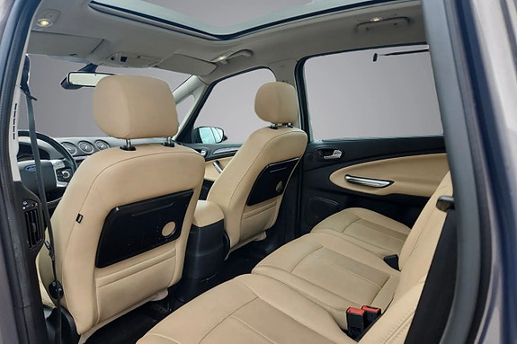 Ford S-MAX 8 of 15