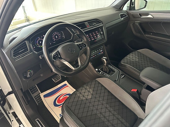 Volkswagen Tiguan 5 of 5