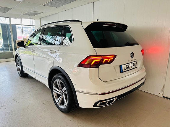 Volkswagen Tiguan 3 of 5
