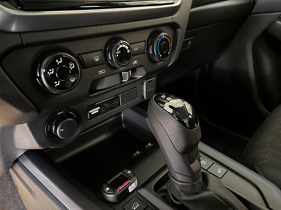 Isuzu D-max 12 of 15