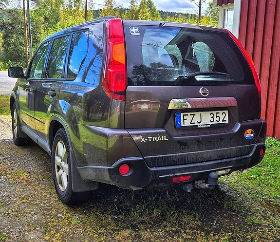 Nissan X-Trail 5 of 8