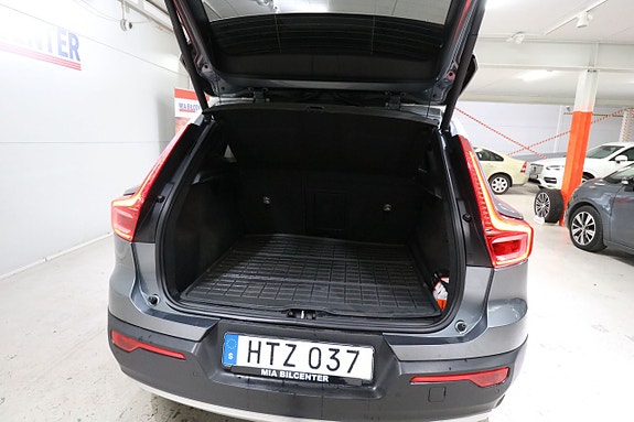 Volvo XC40 18 of 24