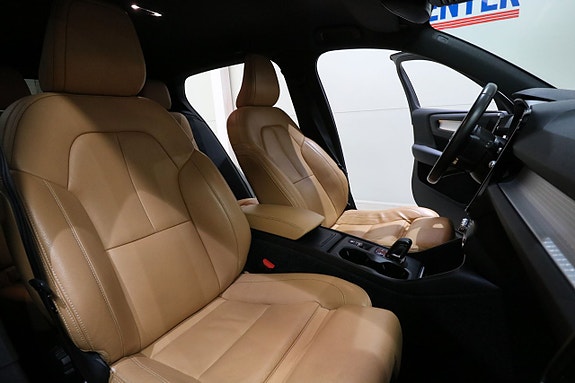Volvo XC40 16 of 24