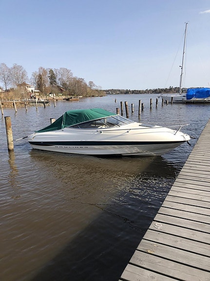 Bayliner Capri 2052 LX, 205 HK med kärra 6 of 8