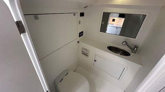 VanDutch 40 -2011 19 of 21