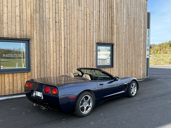 Chevrolet Corvette 3 of 14