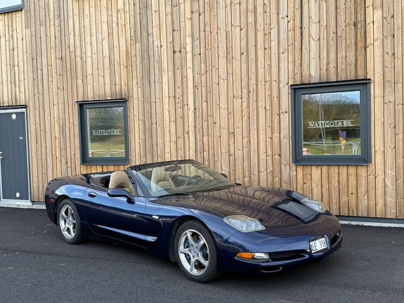 Chevrolet Corvette 4 of 14