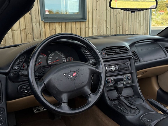 Chevrolet Corvette 7 of 14