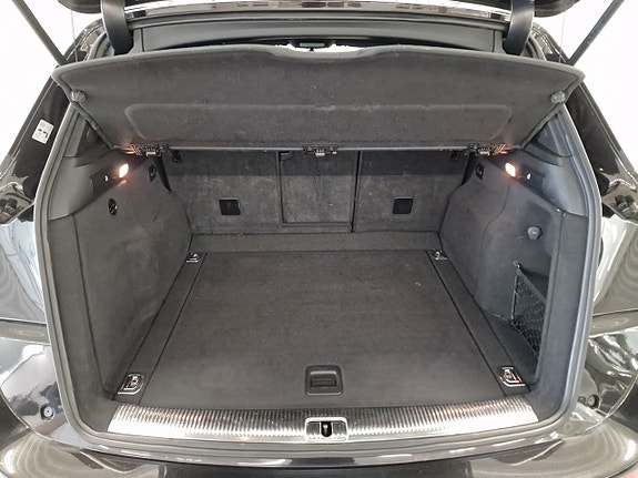 Audi SQ5 10 of 25