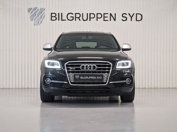 Audi SQ5 2 of 25
