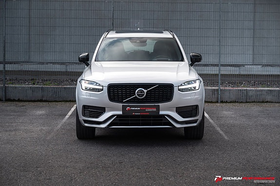 Volvo XC90 3 of 5