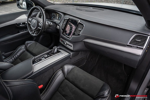 Volvo XC90 13 of 27