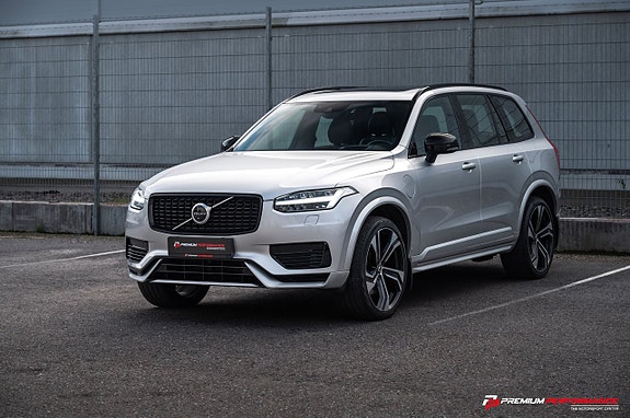 Volvo XC90 2 of 5