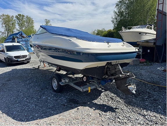 Bayliner 2152 Capri DC 3 of 5