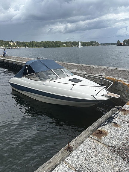 Bayliner 2152 Capri DC 8 of 13
