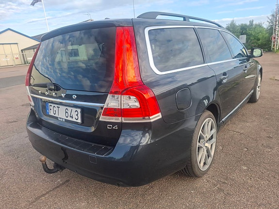 Volvo V70 5 of 10