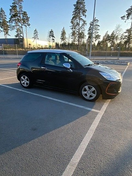 Citroen DS3 4 of 5