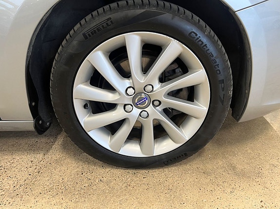 Volvo V60 17 of 20