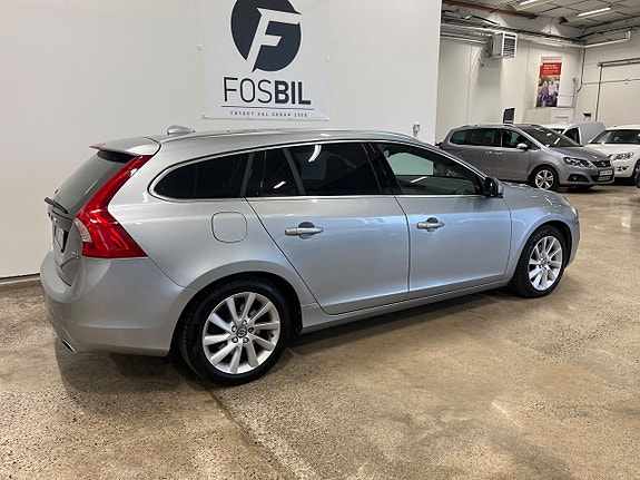 Volvo V60 4 of 20