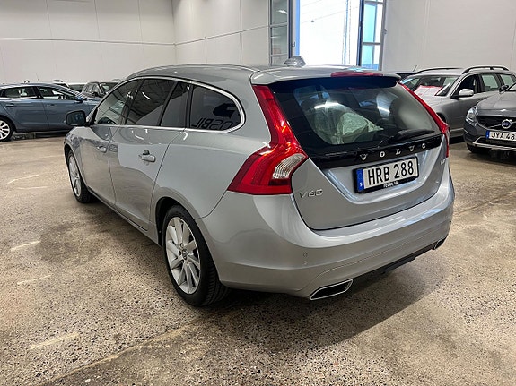 Volvo V60 11 of 20
