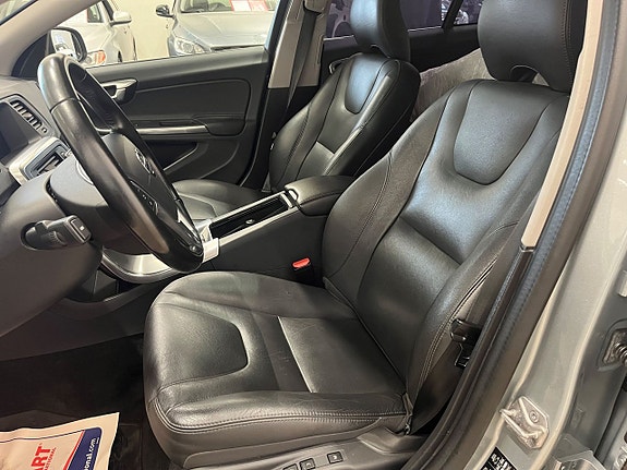 Volvo V60 13 of 20