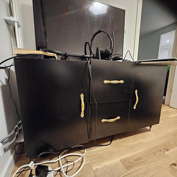 Product image 1 of 5