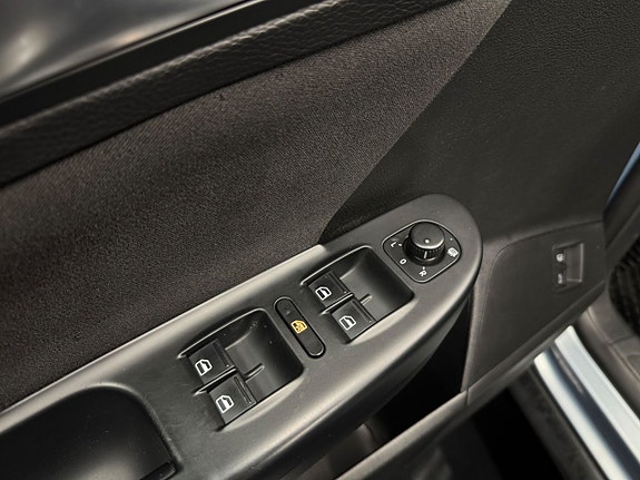Volkswagen Passat 10 of 21