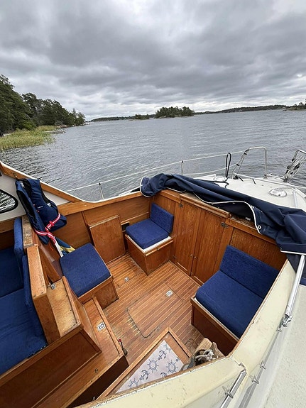 Caravelle 33 – Flytande sommarstuga med diesel 7 of 9