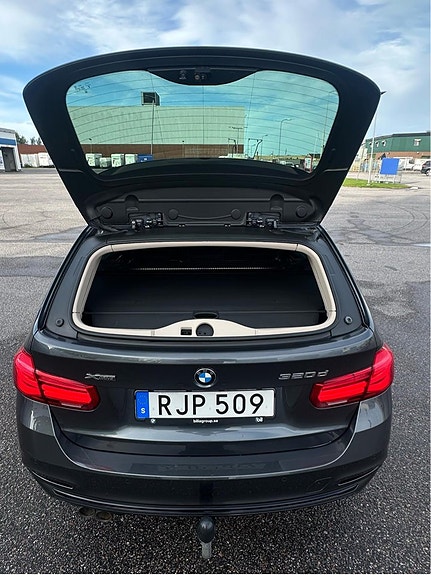 BMW 320 6 of 15