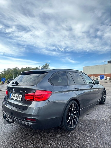 BMW 320 4 of 5