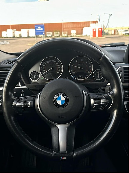 BMW 320 10 of 15