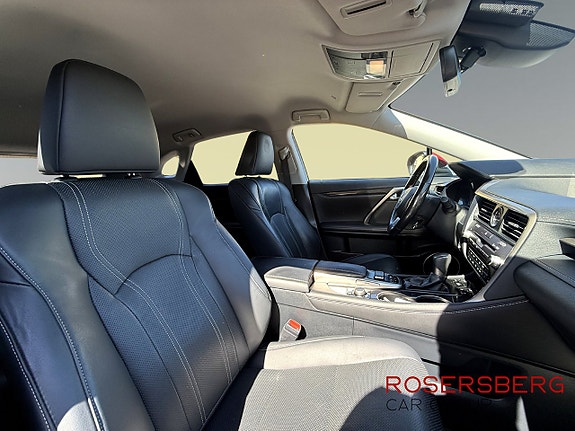 Lexus RX450h 9 of 17