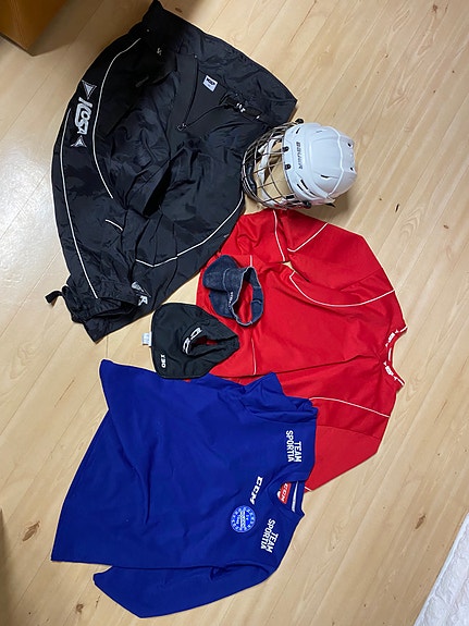 Product image 1 of 3