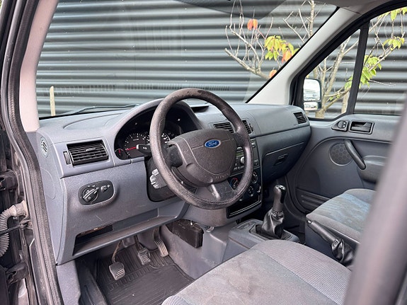 Ford Transit Connect 2 of 5